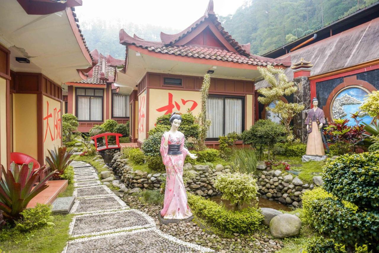 Reddoorz Resort @ Tawangmangu Buitenkant foto
