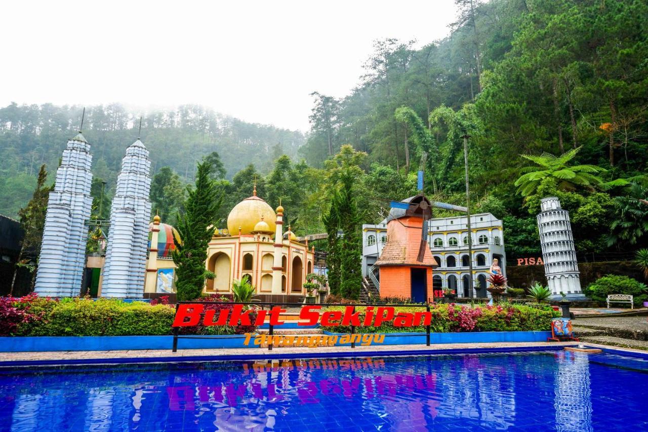 Reddoorz Resort @ Tawangmangu Buitenkant foto