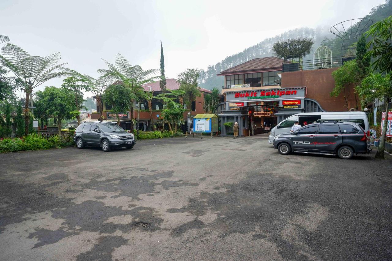 Reddoorz Resort @ Tawangmangu Buitenkant foto
